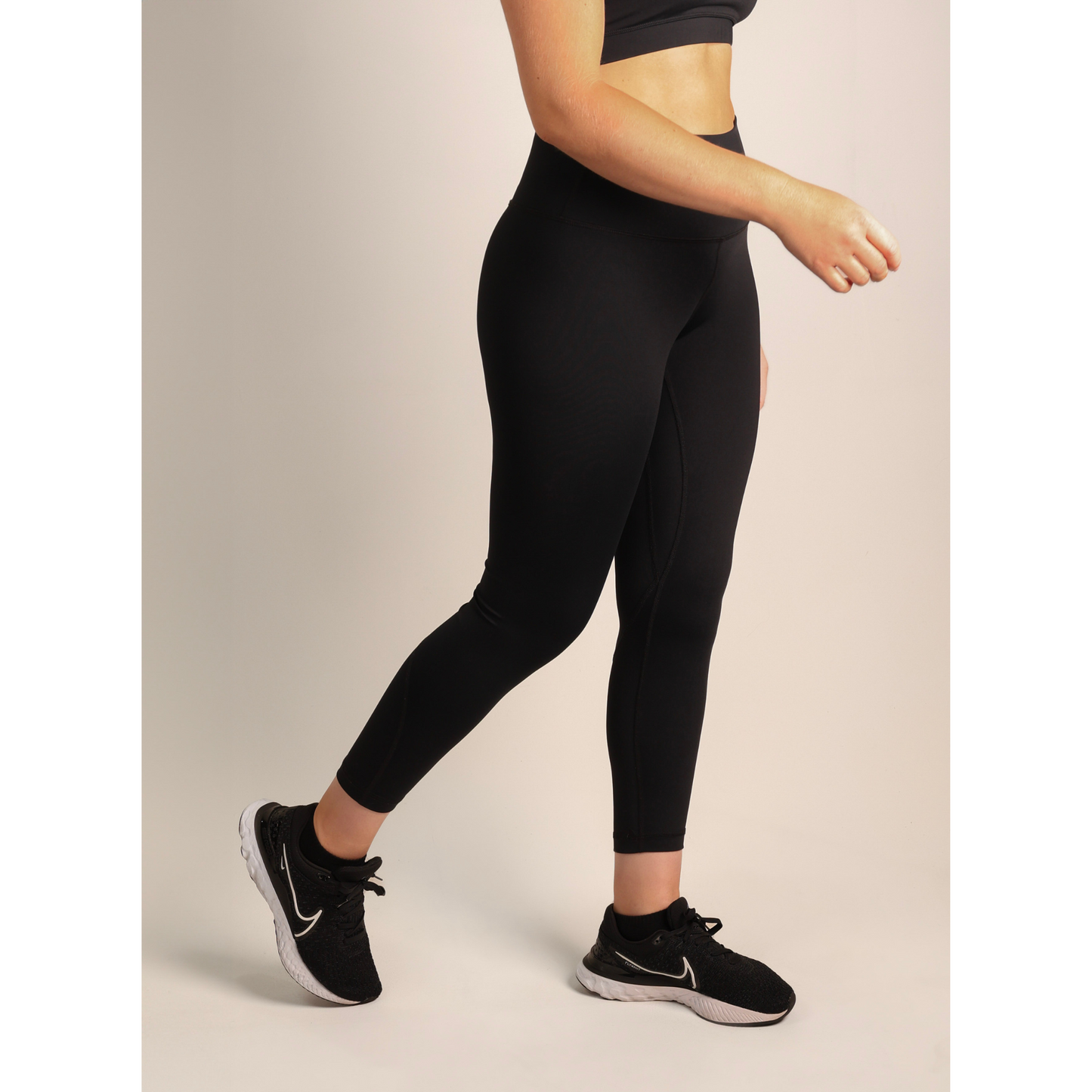 Quoia workout legging in black